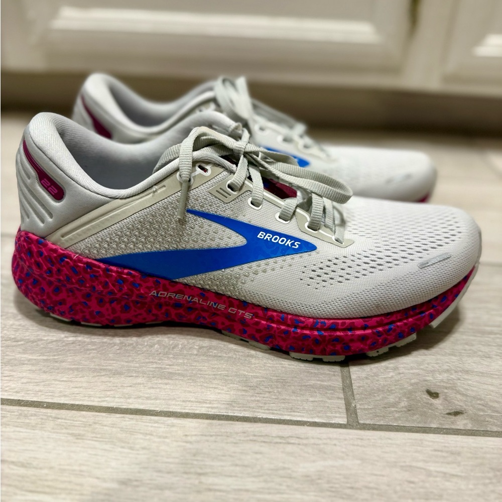 Brooks Women's Running Adrenaline GTS22- Gray and Blue with Pink Sole